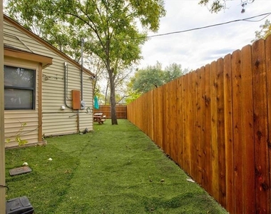 2801 W Biddison Street - Photo Thumbnail 32