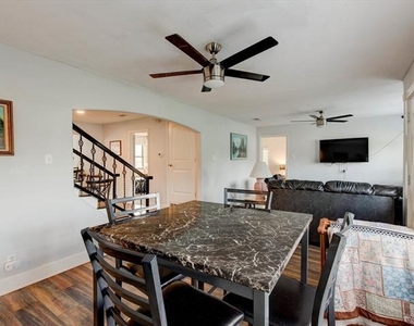 2801 W Biddison Street - Photo Thumbnail 6