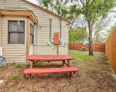 2801 W Biddison Street - Photo Thumbnail 30