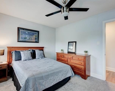 2801 W Biddison Street - Photo Thumbnail 24