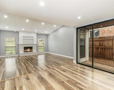 4716 Roberts Drive - Photo Thumbnail 8