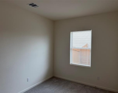 609 Merced River Lane - Photo Thumbnail 18
