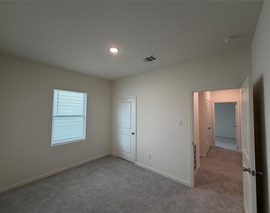 609 Merced River Lane - Photo Thumbnail 13