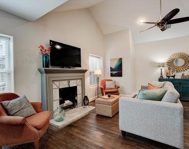 2521 Benbrook Boulevard - Photo Thumbnail 4