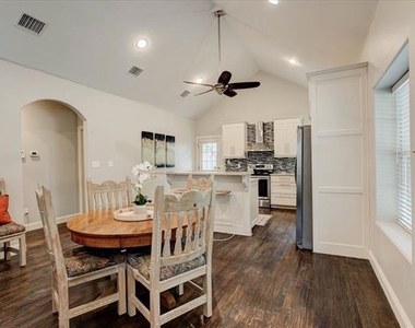 2521 Benbrook Boulevard - Photo Thumbnail 7