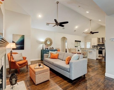 2521 Benbrook Boulevard - Photo Thumbnail 6