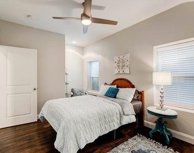 2521 Benbrook Boulevard - Photo Thumbnail 20