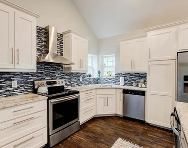 2521 Benbrook Boulevard - Photo Thumbnail 11