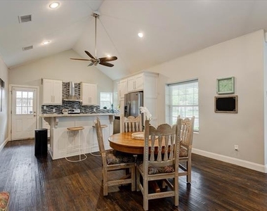 2521 Benbrook Boulevard - Photo Thumbnail 8