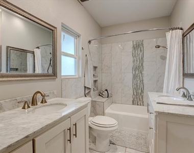 2521 Benbrook Boulevard - Photo Thumbnail 17