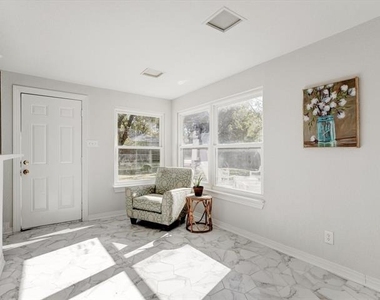 3511 Corto Avenue - Photo Thumbnail 11