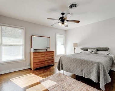 3511 Corto Avenue - Photo Thumbnail 16