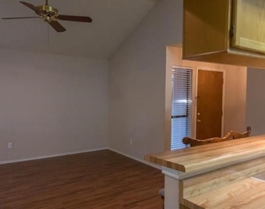 557 Grace - Photo Thumbnail 11