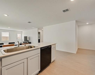 14112 Hammersmith Street - Photo Thumbnail 5