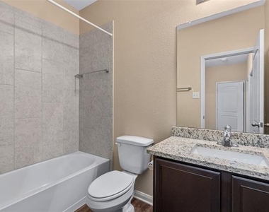 1431 Park Trails Boulevard - Photo Thumbnail 9