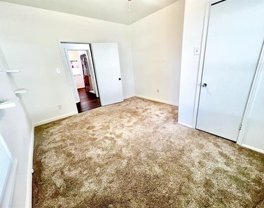182 Douglas Street - Photo Thumbnail 19