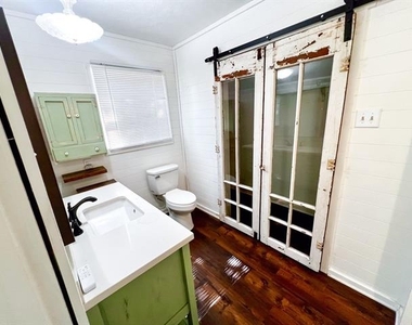 182 Douglas Street - Photo Thumbnail 17