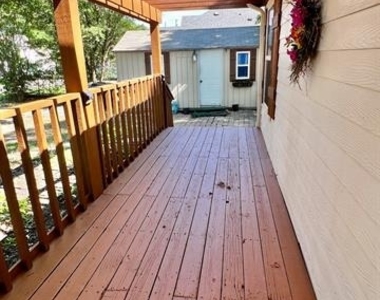 182 Douglas Street - Photo Thumbnail 20