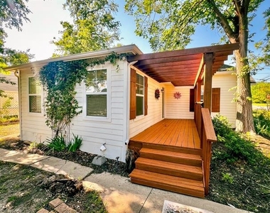 182 Douglas Street - Photo Thumbnail 22