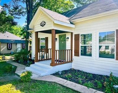182 Douglas Street - Photo Thumbnail 2