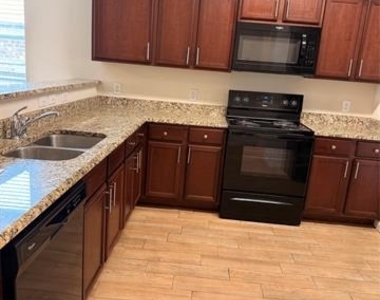 6320 White Jade Drive - Photo Thumbnail 6