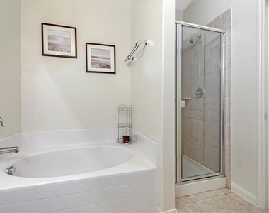 6320 White Jade Drive - Photo Thumbnail 14