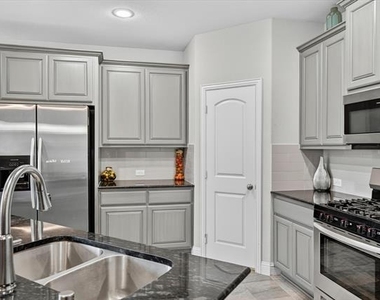7815 Cottonwood Drive - Photo Thumbnail 8