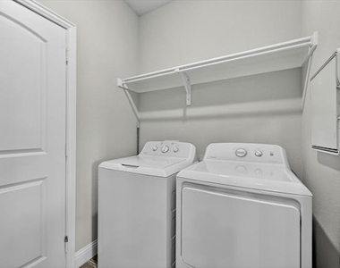 7815 Cottonwood Drive - Photo Thumbnail 9