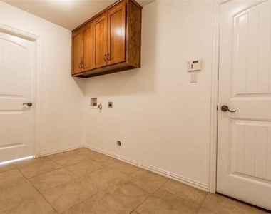 4415 Gennaro Street - Photo Thumbnail 13