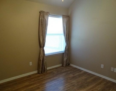 15785 Scenic Road - Photo Thumbnail 15