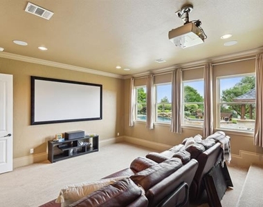 5501 Lake Geneva Court - Photo Thumbnail 15