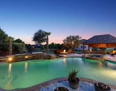 5501 Lake Geneva Court - Photo Thumbnail 3