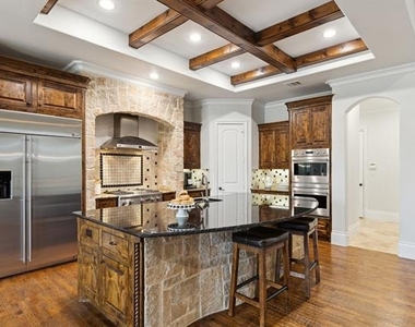 5501 Lake Geneva Court - Photo Thumbnail 13