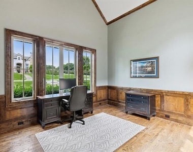 5501 Lake Geneva Court - Photo Thumbnail 16