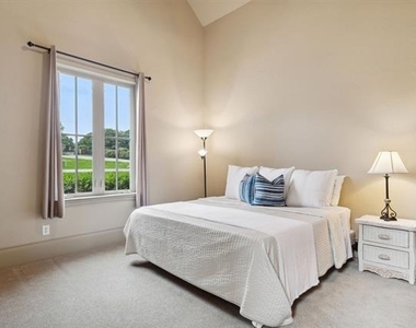 5501 Lake Geneva Court - Photo Thumbnail 26