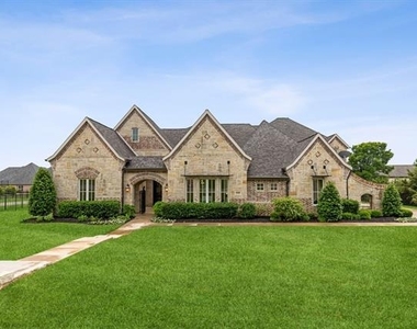 5501 Lake Geneva Court - Photo Thumbnail 6