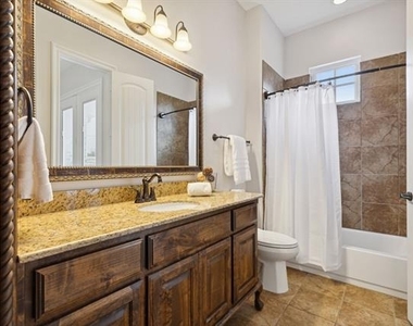 5501 Lake Geneva Court - Photo Thumbnail 24