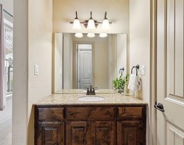 5501 Lake Geneva Court - Photo Thumbnail 27