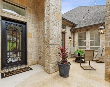 5501 Lake Geneva Court - Photo Thumbnail 9