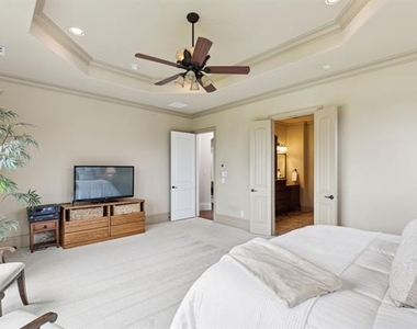 5501 Lake Geneva Court - Photo Thumbnail 19