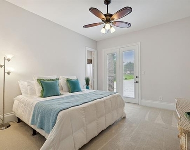 5501 Lake Geneva Court - Photo Thumbnail 23