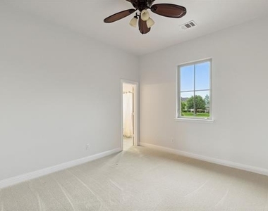 5501 Lake Geneva Court - Photo Thumbnail 30