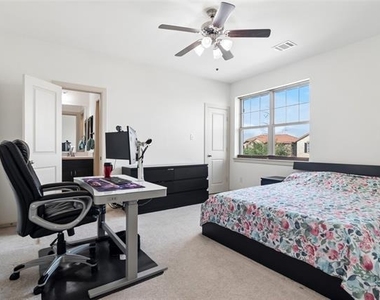 6715 Castillo Street - Photo Thumbnail 17