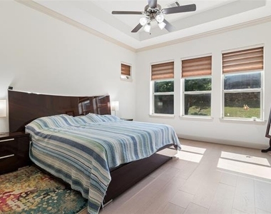 6715 Castillo Street - Photo Thumbnail 9