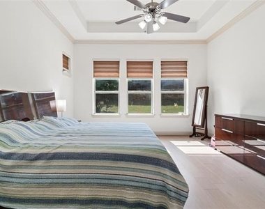 6715 Castillo Street - Photo Thumbnail 10