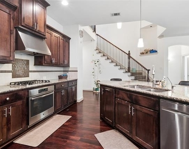 6715 Castillo Street - Photo Thumbnail 6
