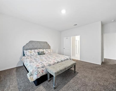 813 Cottonwood Way - Photo Thumbnail 24