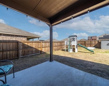 813 Cottonwood Way - Photo Thumbnail 6