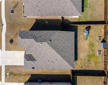 813 Cottonwood Way - Photo Thumbnail 2