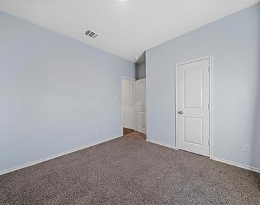 813 Cottonwood Way - Photo Thumbnail 18